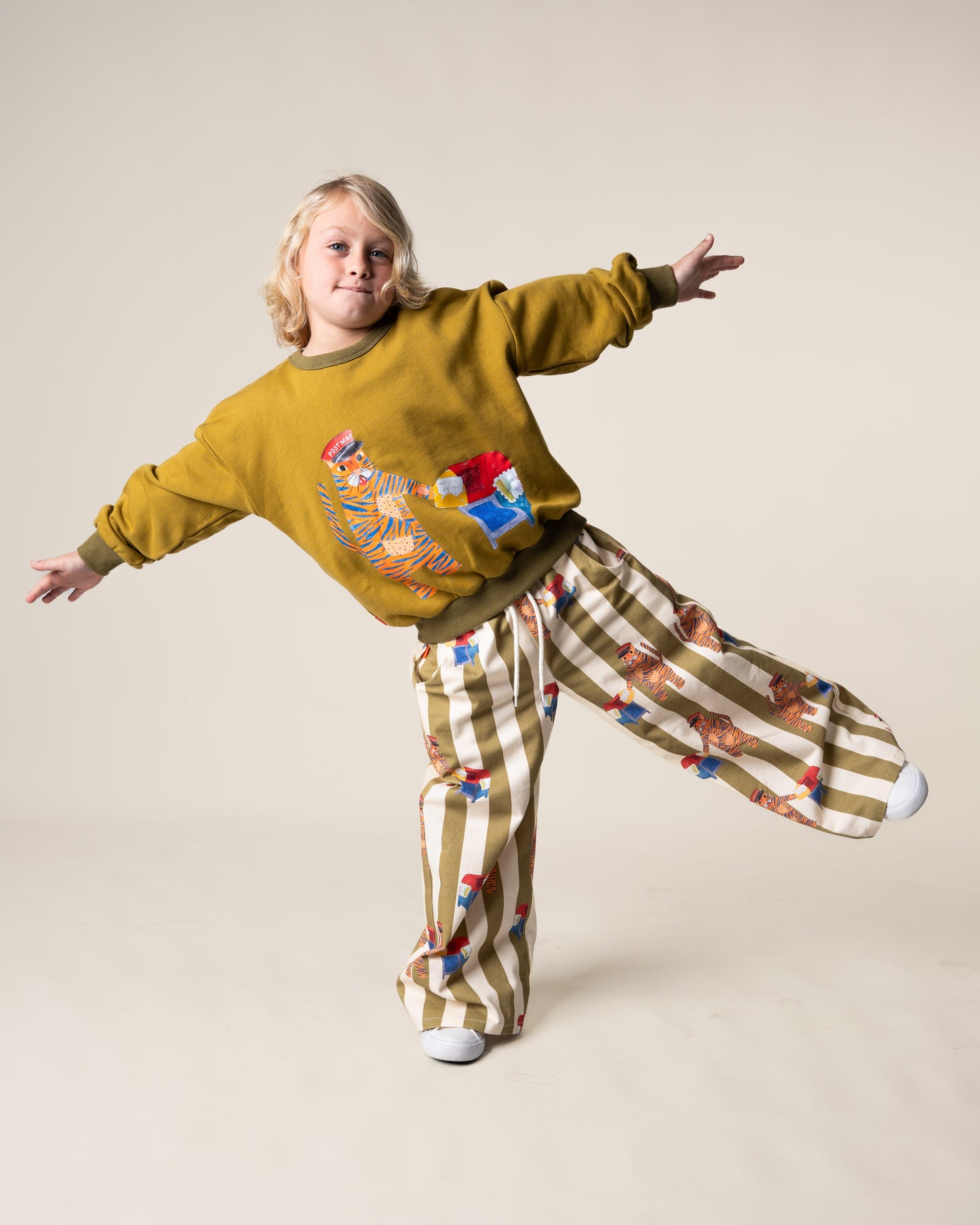 French Terry Pullover | Tiger the Postie